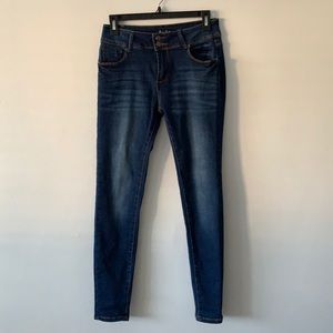 NWOT Bus Stop Blue Jeans